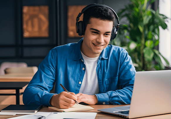 eLearning Management Software for Online Courses Instructor dashboard with course tools, learner tracking, and mobile access.